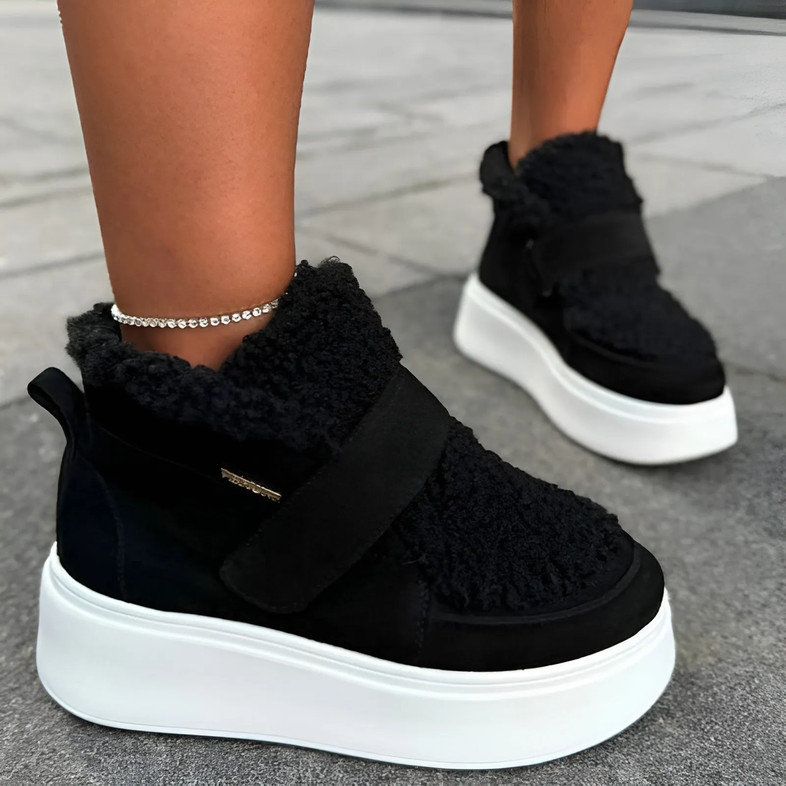 Elevated Warmth And Style Comfy Fur Boots